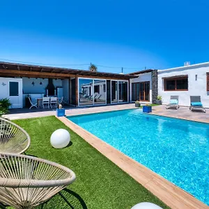 https://villa-macher.in-canary-islands.com